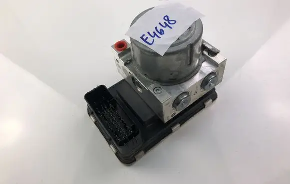 Volvo S90, V90 ABS Pump P31680101