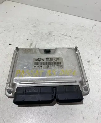 Volkswagen PASSAT B5.5 Engine control unit/module 038906019EM 0281010668 228SA5042