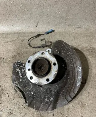 BMW X1 E84 Front wheel hub