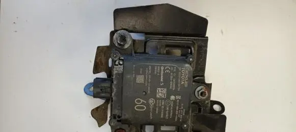 Toyota Sienna XL40 IV Blind spot module 8816208060 1OR047527
