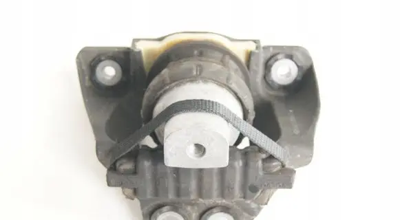 Mercedes-Benz A W176 Engine mount bracket 26008326