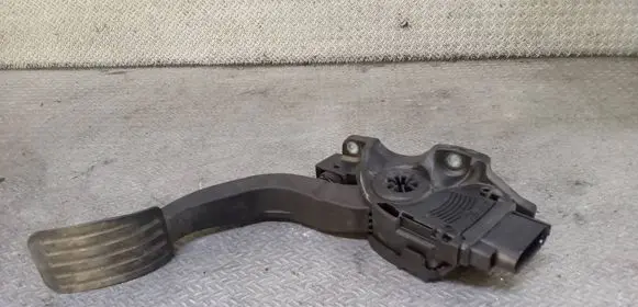 Ford S-MAX Accelerator throttle pedal 6G929F836JC