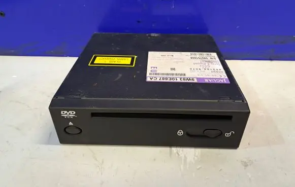 Jaguar XF X250 CD/DVD changer 9W8310E887CA 4621009070