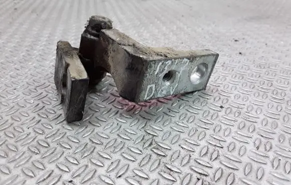 Volkswagen Golf IV Rear door upper hinge