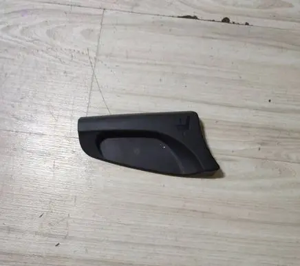 Nissan Qashqai Seat adjustment handle L0320013