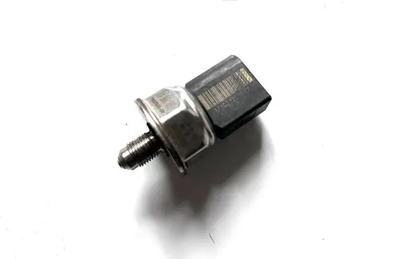 BMW 7 F01 F02 F03 F04 Fuel pressure sensor 13537537319 7537319 753731905