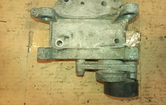Peugeot 307 Generator/alternator bracket 9659649080