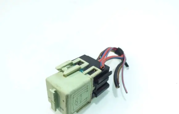 BMW 5 E60 E61 Other relay 8373700 61368373700