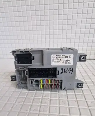 Opel Combo D Fuse module 28340956 116RI000674