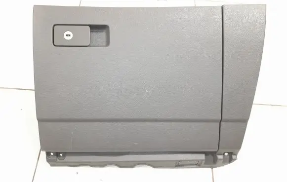 Seat Alhambra (Mk2) Glove box set 7N1857097