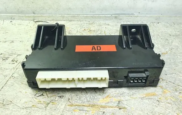 Chevrolet Epica Light module LCM 96870284 5268AD1000