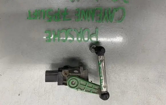 Porsche Cayenne (92A) Headlight/headlamp level sensor 7P0616214