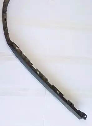 Front bumper lip