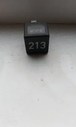 Volkswagen PASSAT B5.5 Other relay 443951253J