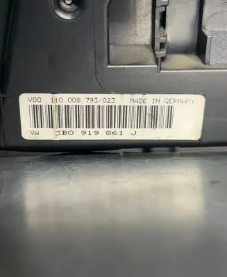 Volkswagen PASSAT B5 Speedometer (instrument cluster) 3b0919861j 0198616089