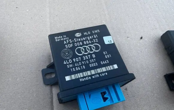 Audi Q7 4L Light module LCM 4L0907357B 5DF00888632 4L0910357