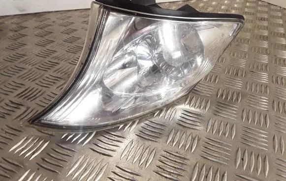 Mazda MPV Front indicator light