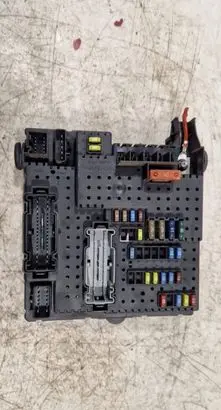 Volvo XC90 Fuse module 12217799
