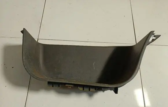 Iveco Daily 30.8 - 9 Front sill trim cover 351000000
