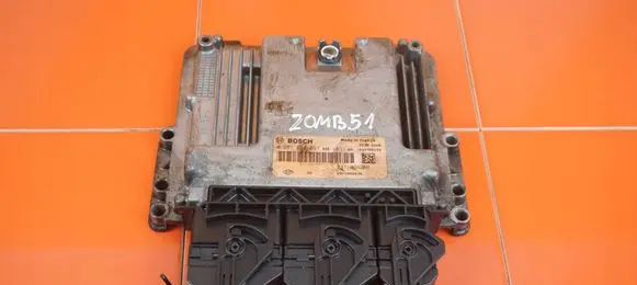 Opel Vivaro Engine control unit/module 237106626R 20MB51