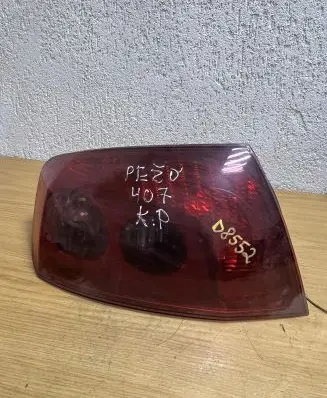 Peugeot 407 Rear/tail lights 9656606380 D8552