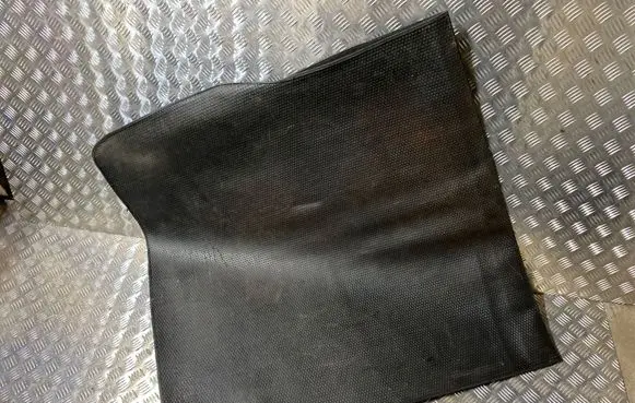 Trunk/boot mat liner
