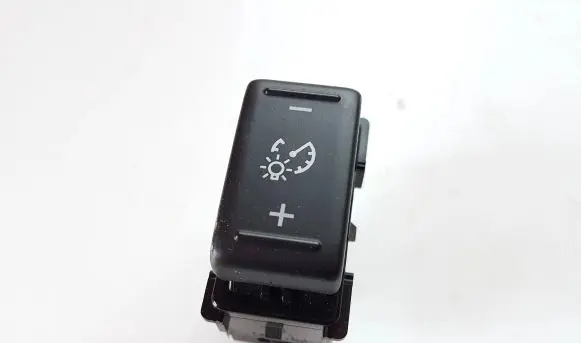 Nissan Navara D23 Panel lighting control switch 19821K4