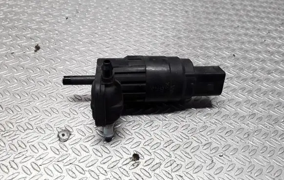 Audi A3 S3 A3 Sportback 8P Windscreen/windshield washer pump 1K6955651