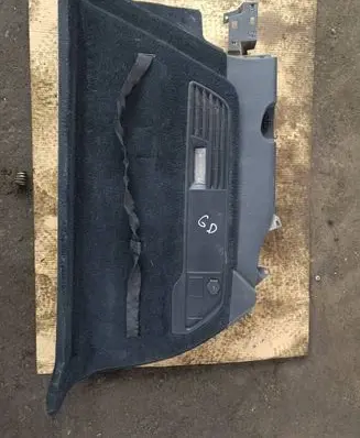 Volkswagen Touareg II Trunk/boot side trim panel 7P6863820