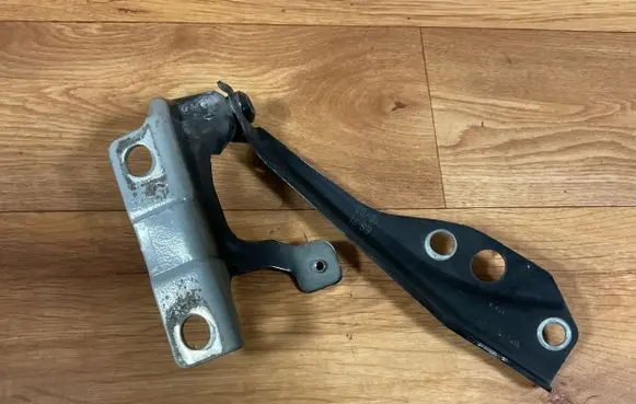 Volvo V50 Engine bonnet/hood hinges 31297727 31297916 30753597
