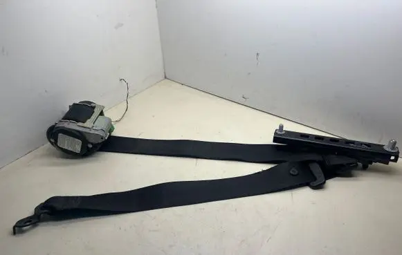 Mercedes-Benz Sprinter W906 Front seatbelt 9068600285 2018680222 A9068600088