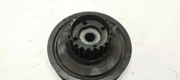 Volkswagen PASSAT B6 Crankshaft pulley 03g105243