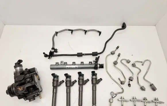 Renault Trafic III (X82) Fuel injection system set 175210542R 1615600631 0445010404