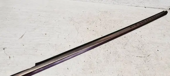 Mercedes-Benz E W210 Rear side glass trim 