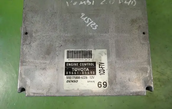 Toyota Avensis T250 Engine control unit/module ECU 89661-05690