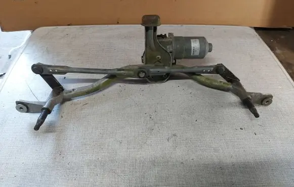 Renault Trafic III (X82) Front wiper linkage and motor 0390243508