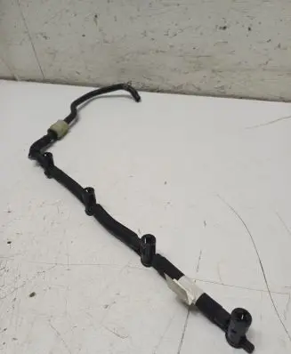 Volkswagen PASSAT B8 Fuel injector supply line/pipe 03N130235A