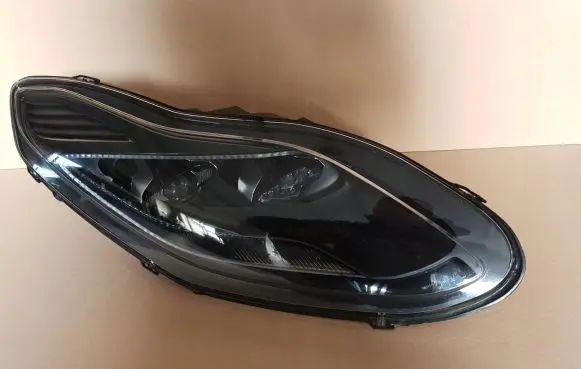 Aston Martin DB11 Headlight/headlamp