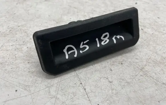 Audi A5 Tailgate opening switch 6V0827566