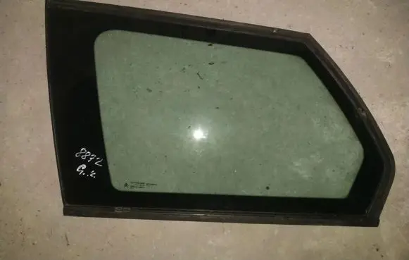 Citroen C4 Grand Picasso Rear side window