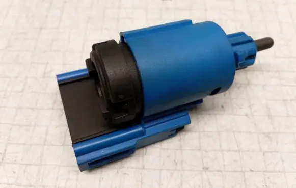 Clutch pedal sensor