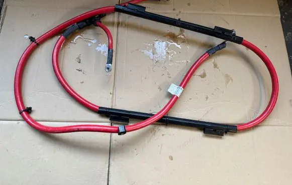 Mercedes-Benz S W222 Positive cable (battery) 2225403933