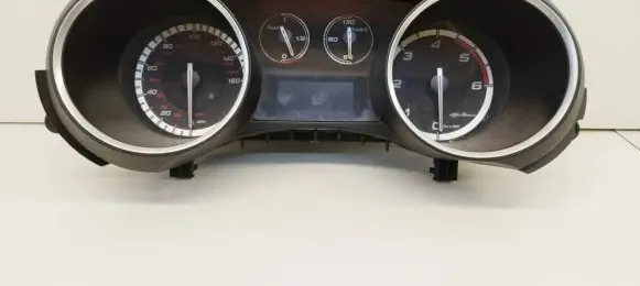 Alfa Romeo Giulietta Speedometer (instrument cluster) 50527457 000524 A2C53852900