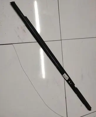 Rear door glass trim molding