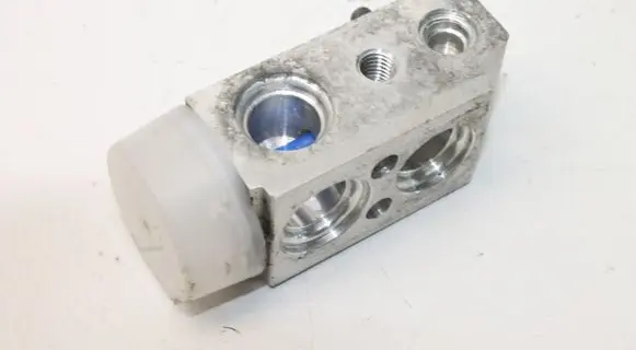 KIA Soul Air conditioning (A/C) expansion valve F108FJDCA01