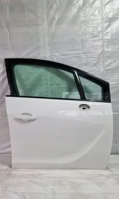 Opel Meriva B Front door