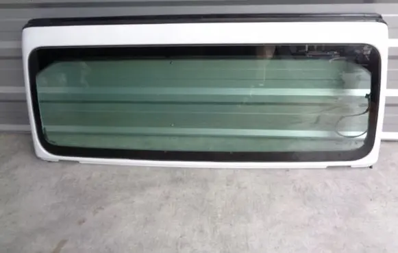 Jeep Wrangler Front windscreen/windshield window 