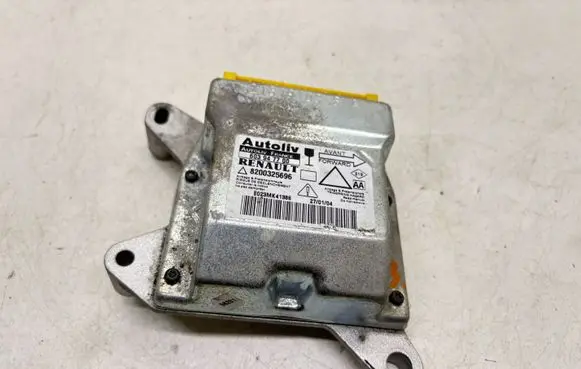 Renault Laguna II Airbag control unit/module 8200325696