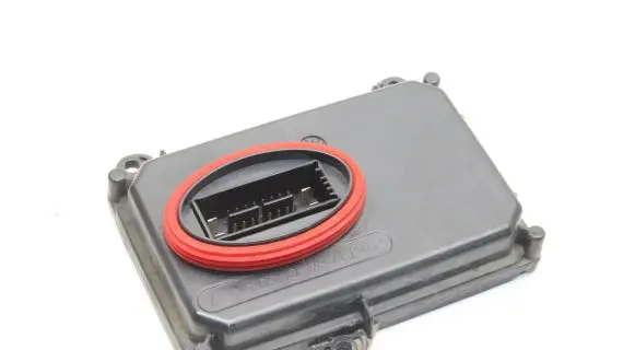 Audi TT TTS RS Mk3 8S Xenon control unit/module 8S0941329