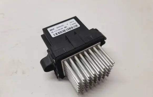 Chrysler Town & Country V Heater blower motor/fan resistor W0591001 F011500092